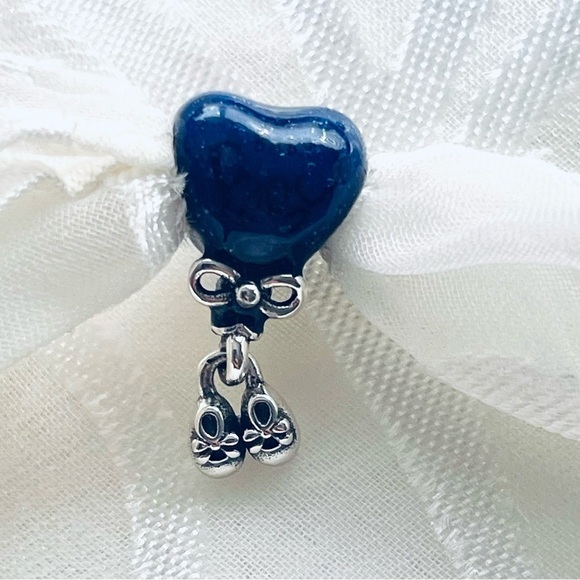 👶 NWOT Baby Boy Charm – Changes Color with Temperature ✨ - Picture 10 of 15